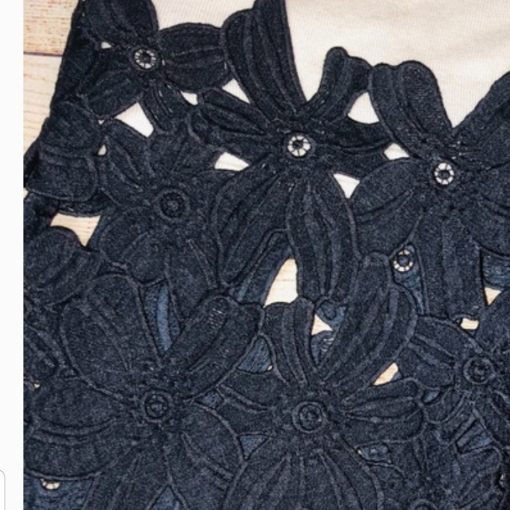 Sweater - Picture 6 of 7